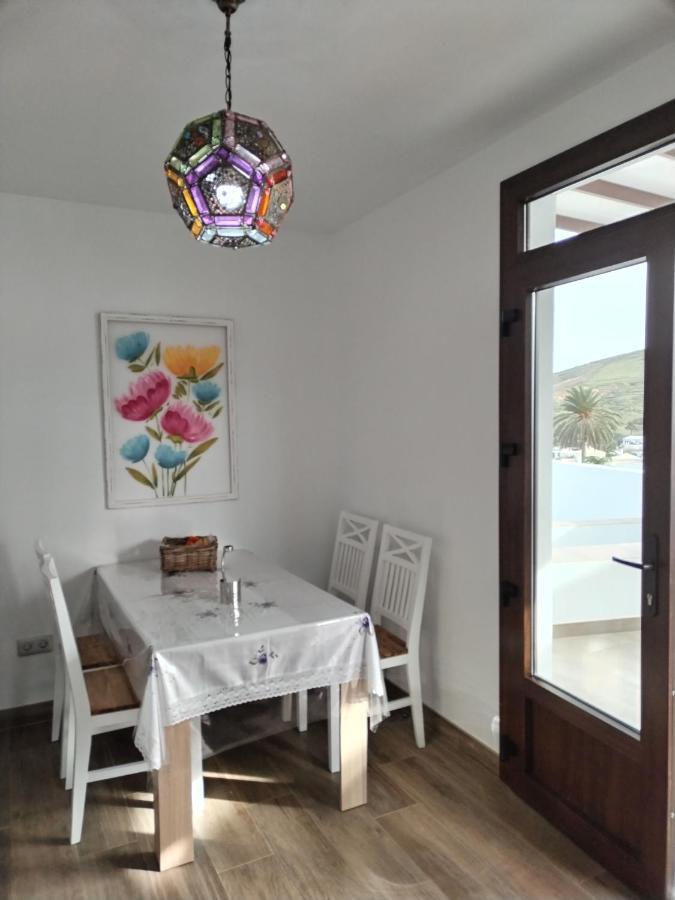 Casa Encarnacion Villa Haria Luaran gambar