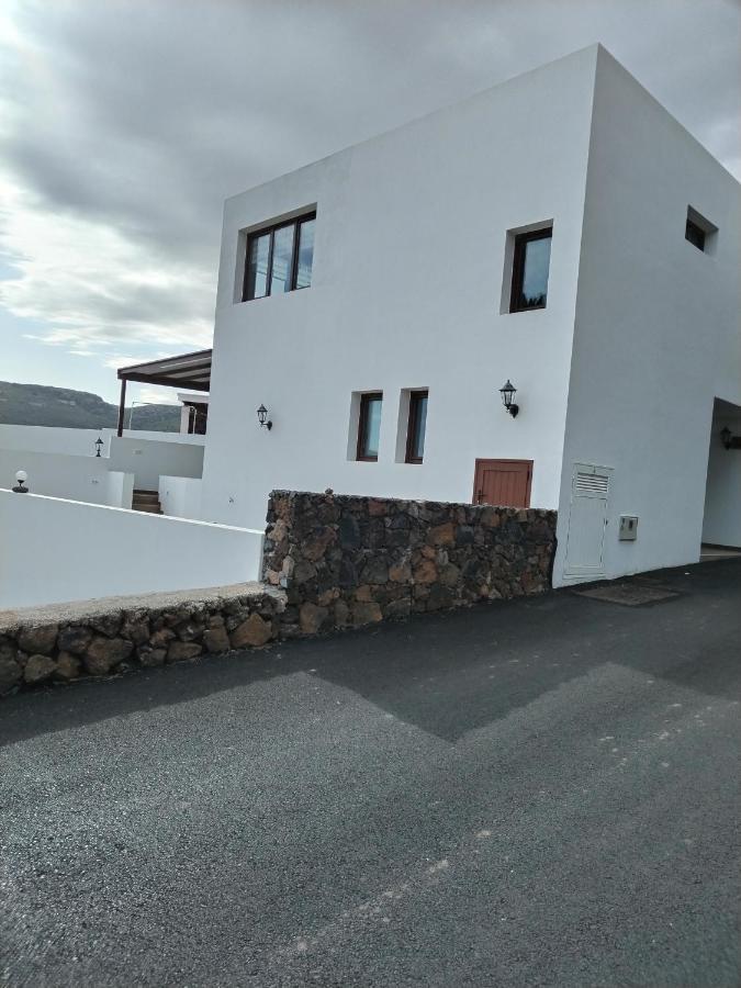 Casa Encarnacion Villa Haria Luaran gambar